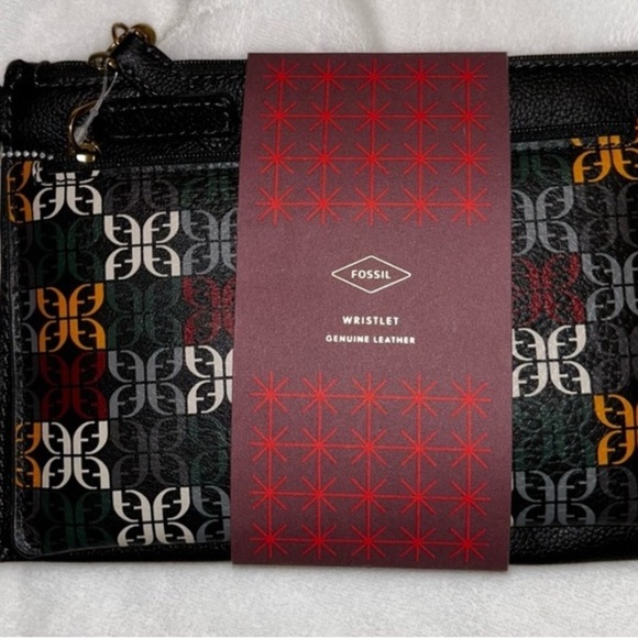 Fossil Black and Red Leather Clutch Wristlet - Picture 4 of 6